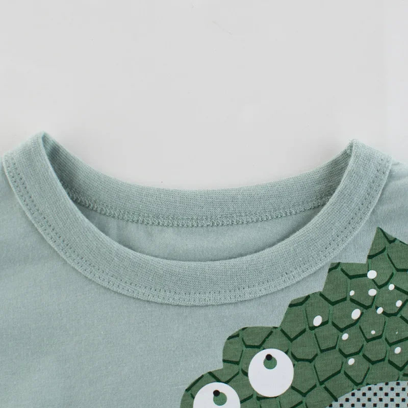 Camiseta infantil para menino com estampa animal tubarão dinossauro e desenho animado